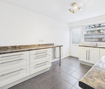 3 bedroom terraced house to rent - Photo 6
