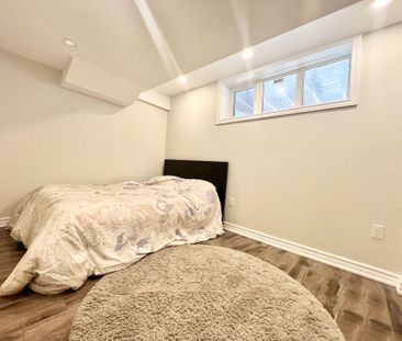 For Lease - 18 Fountain Court, Richmond Hill, Ontario - Photo 3