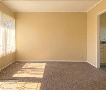 **Charming Modern Unit in a Prime Location!** - Photo 1