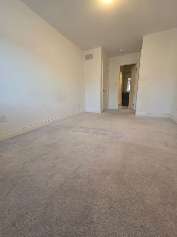 For Lease - 2571 Ladyfern Crossing Unit# 27, Pickering, Ontario - Photo 4