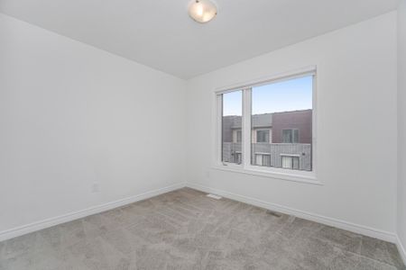 For Lease - 14 Dryden Lane, Hamilton, Ontario - Photo 4