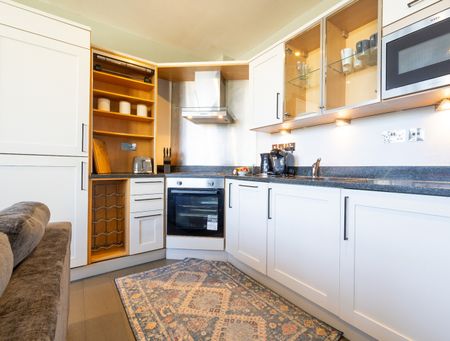 2 Bed Flat, North Street, BN1 - Photo 3