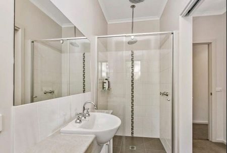 Lovely 3 bedroom home in Spring Gully - Photo 3