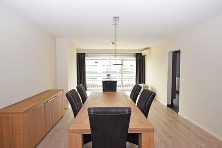 Gezellig gerenoveerd appartement met 2 slaapkamers te Deurne. - Photo 2