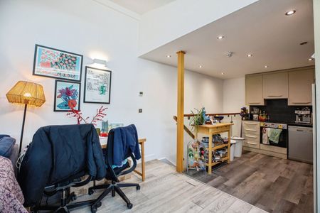 3 Bed Flat, East Dulwich Road, SE22 - Photo 5