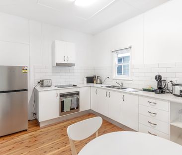 Fully furnished - ready to move straight in - Photo 5