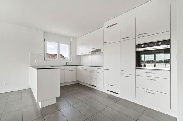 1st free monthly rent 3.5-room apartment in the heart of Busswil - Photo 1