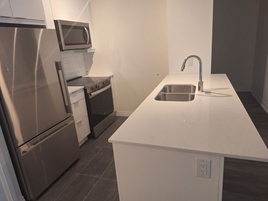 For Lease - 15 Watergarden Drive Unit# 905, Mississauga, Ontario - Photo 1