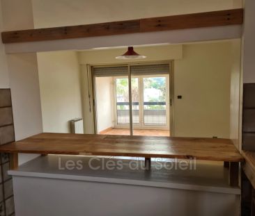Location appartement 2 pièces 44 m² Bandol - Photo 1