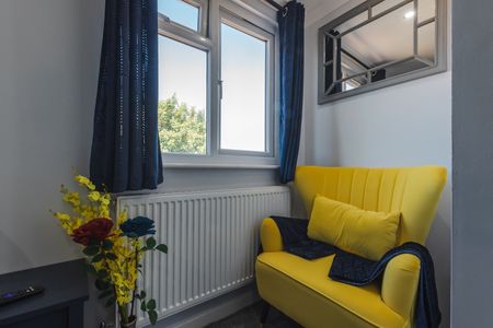 2 Bed Flat, Reading, RG1 - Photo 2