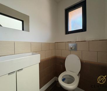 Location Maison 7 pièces 170m² MARCQ EN BAROEUL 59700 - Photo 2