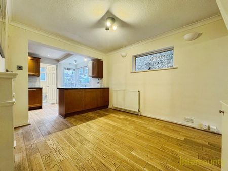 2 bedroom semi-detached house to rent - Photo 3