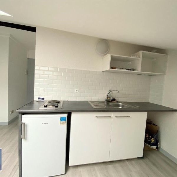 Location Appartement 1 pièce 14m² POITIERS 86000 - Photo 1