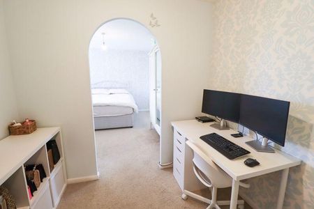 2 bedroom apartment to rent - Photo 4