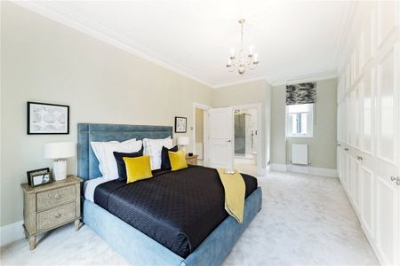 A three bedroom apartment of approximately 1,701 square feet. - Photo 4