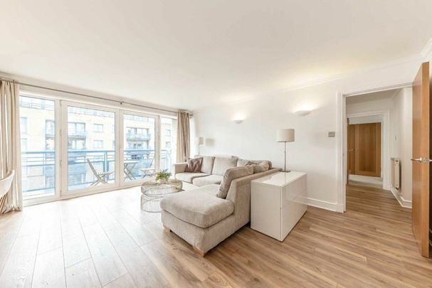 Rotherhithe Street, Somerville Point, SE16 - Photo 1