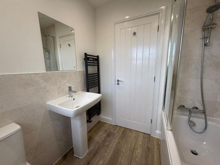 3 bedroom terraced house to rent - Photo 2