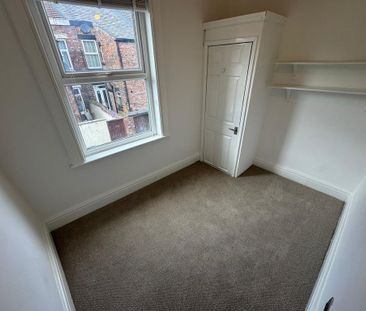 3 bedroom terraced house to rent - Photo 6