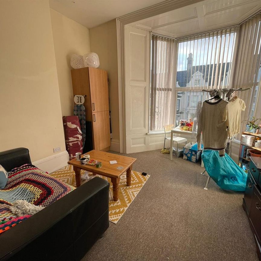 Woodland Terrace, Flat 4, Plymouth - Photo 1