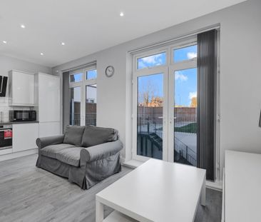 Studio Flat, Earlham Grove, E7 - Photo 1