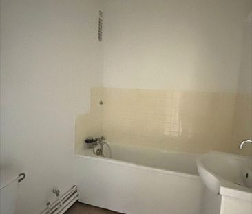 Location Appartement 1 pièce 29m² - Photo 2