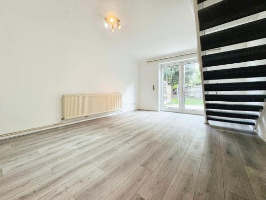 Florence Close, Grays, RM20 - Photo 1