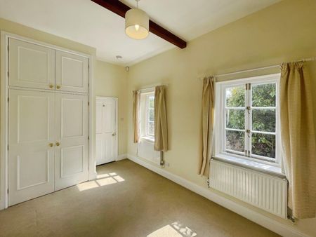 Alveston, Stratford-upon-Avon - Photo 2