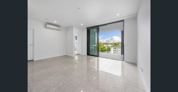 2 bedroom 2 bathroom unit - Photo 1