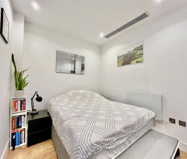 Studio to rent - Photo 3