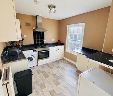 2 bedroom flat to rent - Photo 4