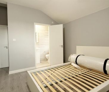 House share to rent - Photo 4