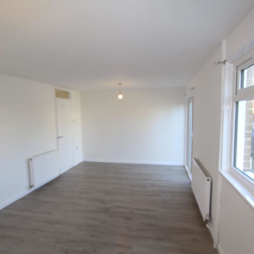 Dyche Road, Sheffield, S8 - Photo 1