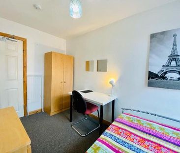 7 bedroom terraced house to rent - Photo 3