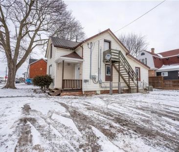 Detached Home For Lease | X8286178 - Photo 2