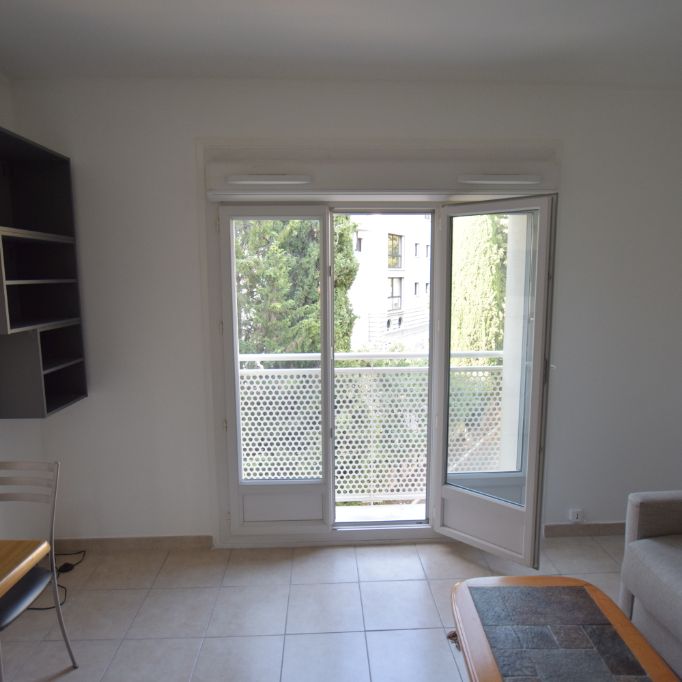 Location Appartement 1 pièce 18m² - Photo 1