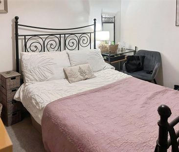 House share to rent - Photo 3