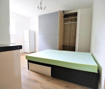 Pelham Road, London - Photo 1