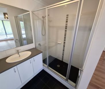 Low Care Coastal Living – Style&comma; Space & Location - Photo 6