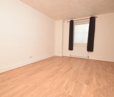 High Street - Photo 1