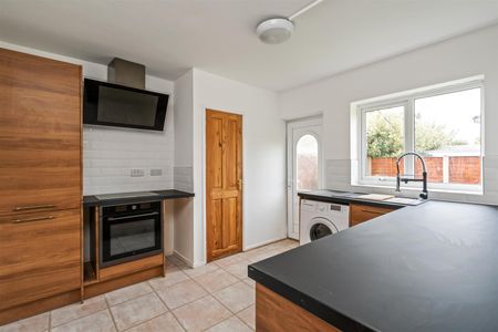 2 bed maisonette to rent in Milton Road, Solihull, B93 - Photo 5