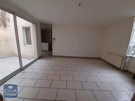 Location Appartement 4 pièces 80m² ANGOULEME 16000 - Photo 2