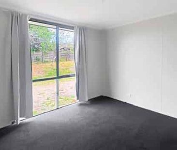 TREE BEDROOM RENOVATED RELOCATED BEAUTY - Photo 5