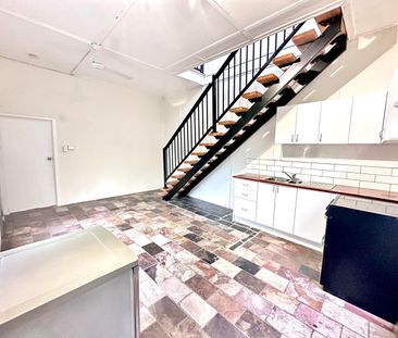 1 bedroom loft style Unit - Close to City - Photo 1