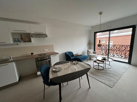 Location Appartement 2 pièces 43m² VALENCIENNES 59300 - Photo 3