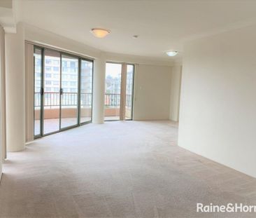 Furnished 2-bedroom apartment in the heart of Kingsford - Photo 4