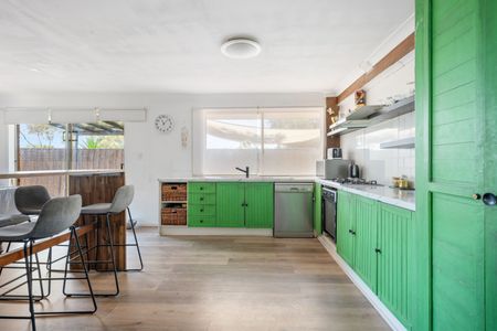 Low-Maintenance Living in a Convenient Location - Photo 5