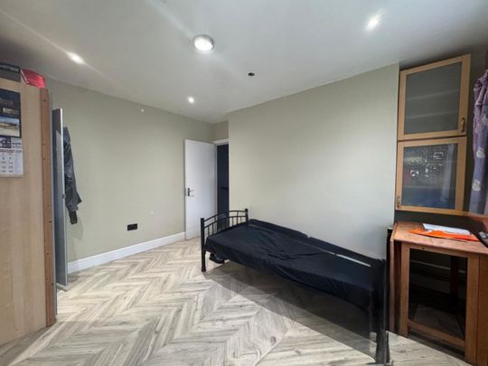 2 bed Maisonette for Rent - Photo 1