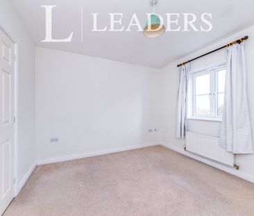 3 bedroom house to rent Ross Drive, Stamford, PE9 - Photo 3