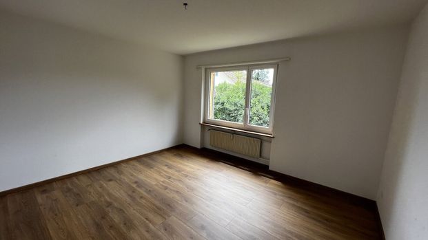Quiet and sunny 3-ZW at 83 m² on the 1st floor - Foto 1