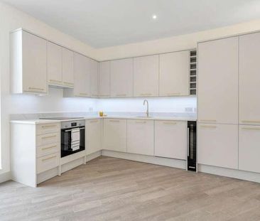 Norbury Crescent, London, SW16 - Photo 5